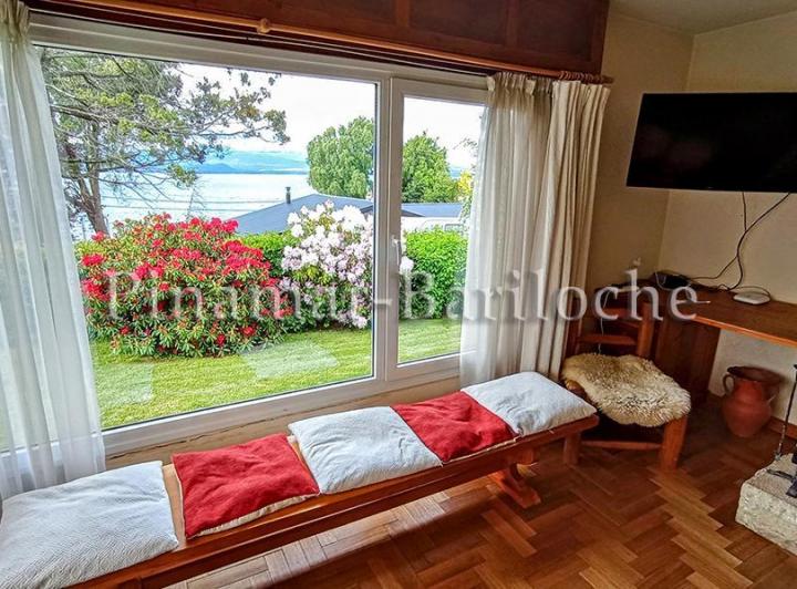 970 - Casa en Alquiler con vista al lago Bariloche 3
