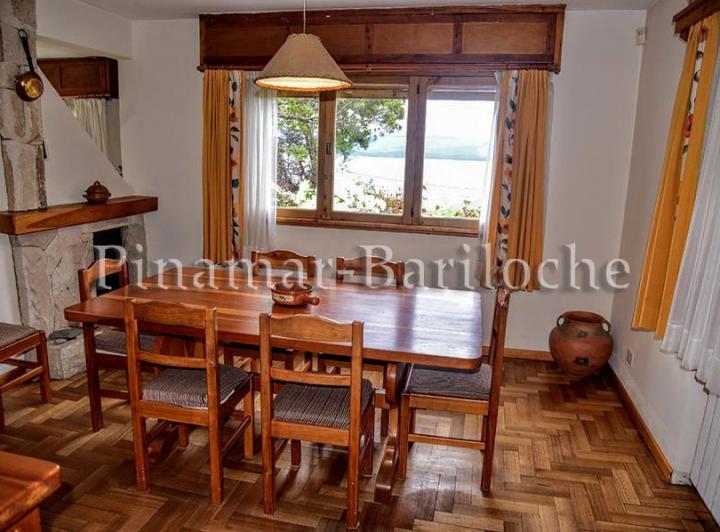 970 - Casa en Alquiler con vista al lago Bariloche 4