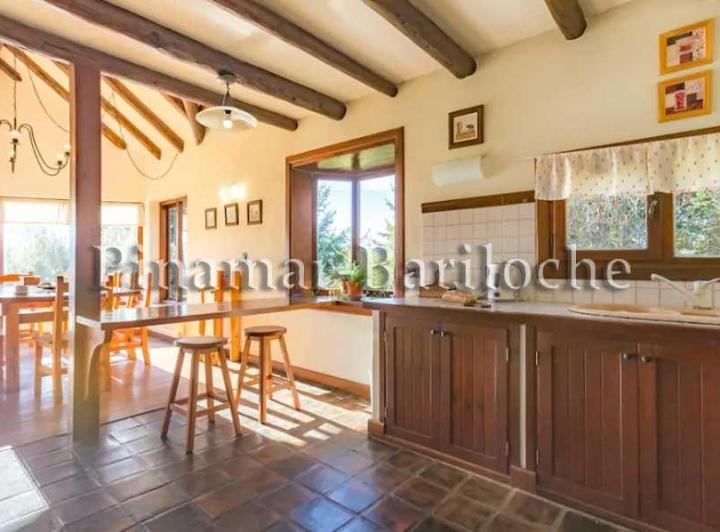 Foto de 903 Casa en Alquiler Bariloche con costa de lago. Av Km 12 Bustillo, imagen 2