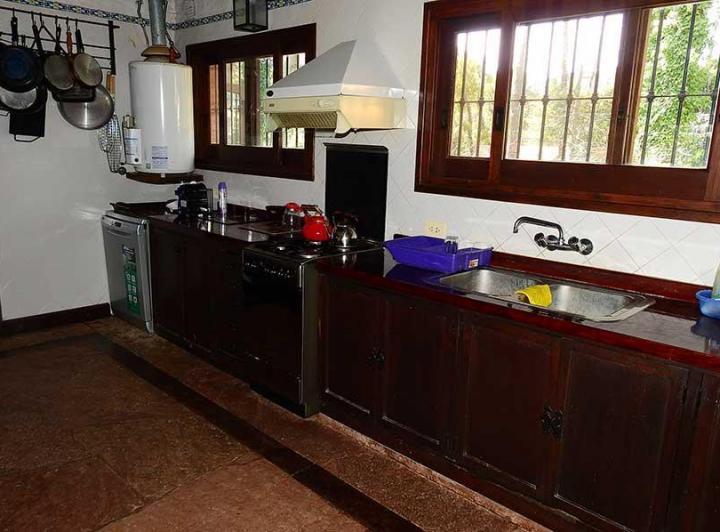 Casa en Alquiler y Venta en Cariló 6 Dorm. Ideal 2 Familias 1150 2