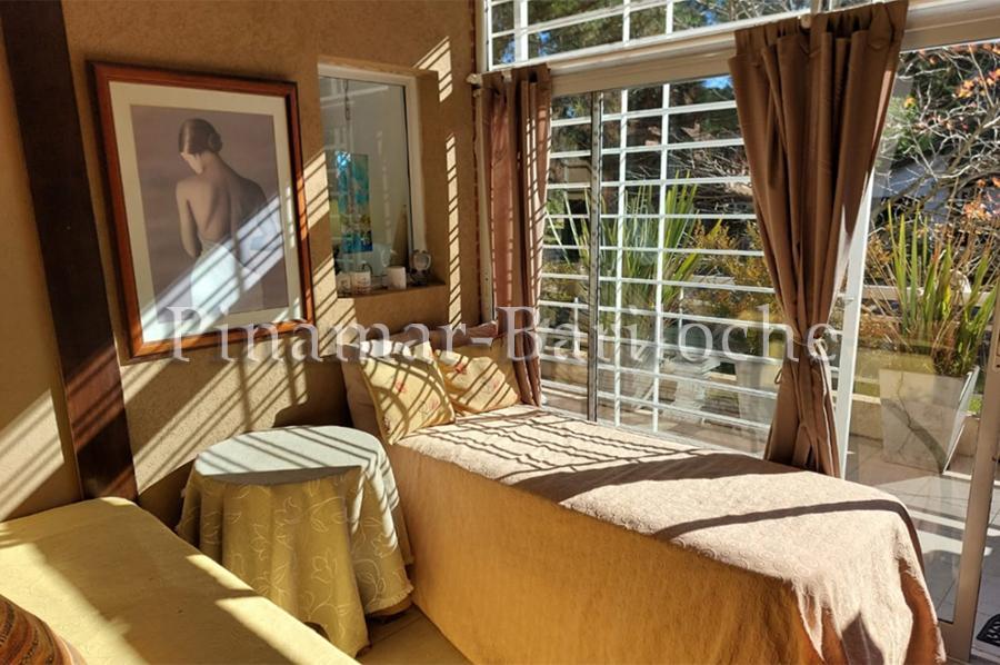 Pinamar Depto en Venta - Parrilla - Pileta Climatizada - Cochera Cerrada - 646 1