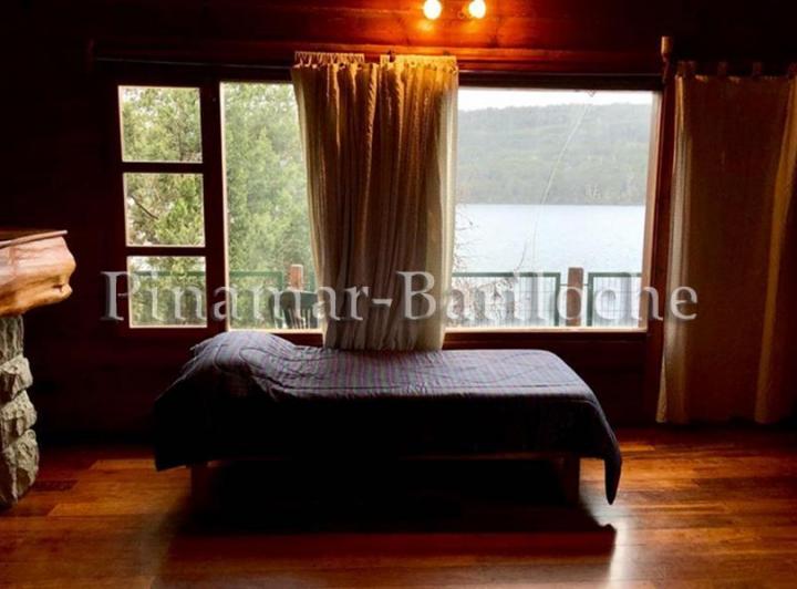 Bariloche casa en alquiler 4 dormitorios 5 baños con costa de lago Km 15.5 - 887