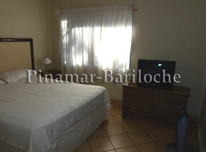 544 - Casa en alquiler en Cariló con piscina - a 1 cdra del mar - 5 Dorm y Dep
