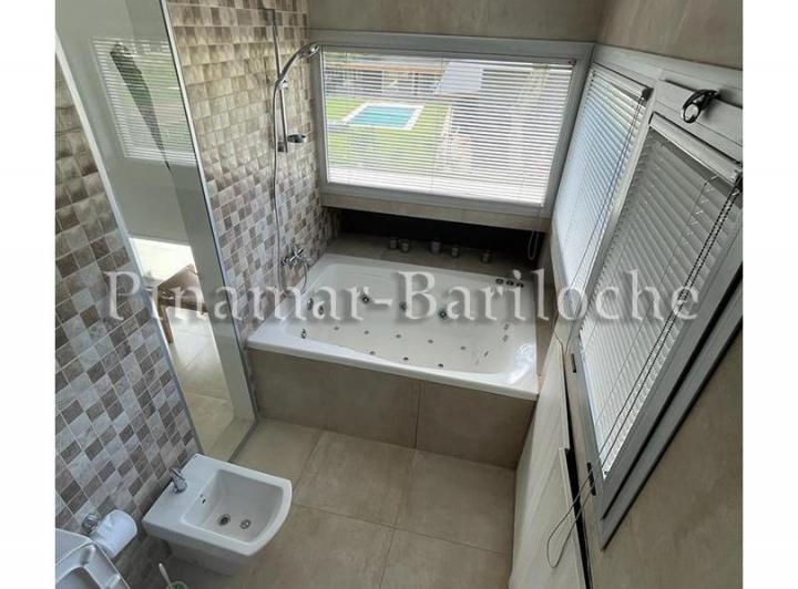Moderna prop en alquiler- La Herradura -4 Dorm- 4.5 Baños- Pileta -Gym-1040