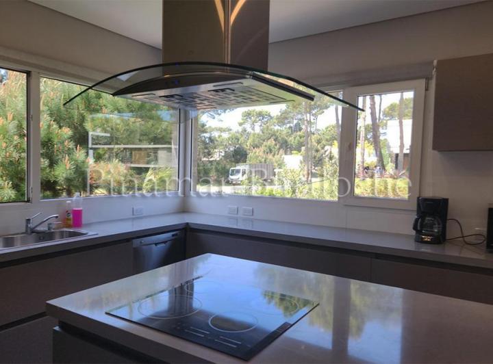 Foto de Casa en alquiler B Los Álamos Pinamar-3 dorm y Play-Cochera doble, imagen 3