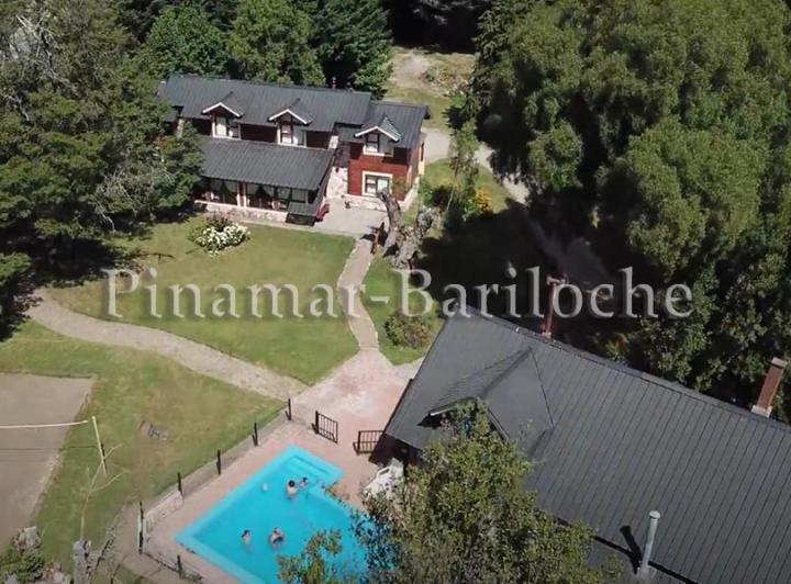 Cabañas en alquiler Villa Angostura - Bahía Manzano - 2 o 3 dormitorios -1147 2