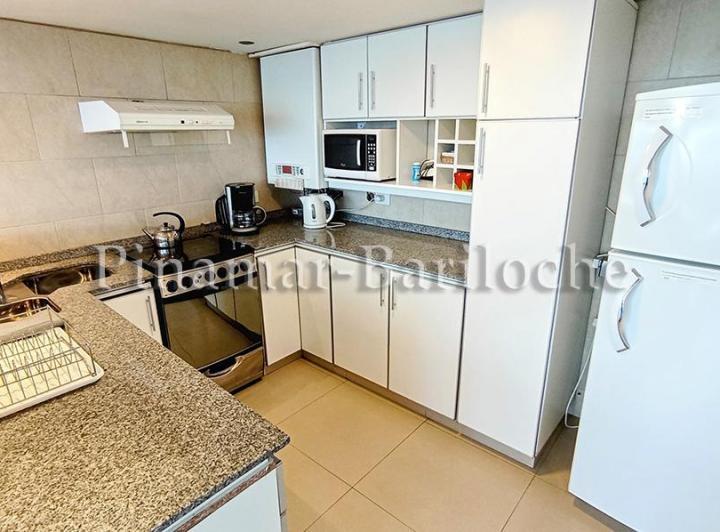 945 - Departamento en alquiler en Bariloche zona centro con vista al lago 3 amb