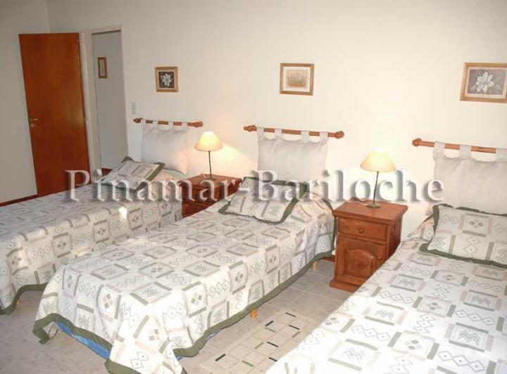 Foto de 523 - Casa en alquiler Cariló 4 dormitorios y pileta, imagen 1