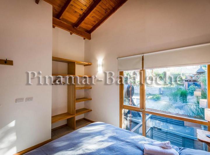 1154 - Departamento tipo cabaña 1 o  2 dormitorios en Villa La Angostura  4