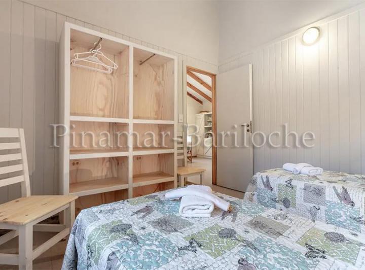 Cabaña en alquiler con 2 dorm en Villa La Angostura al pie del Cerro Bayo 1121