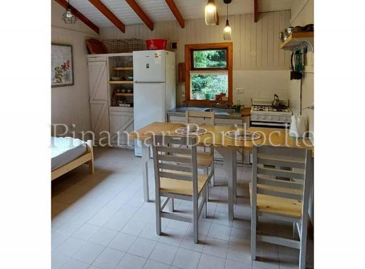 Cabaña en alquiler con 2 dorm en Villa La Angostura al pie del Cerro Bayo 1121 4