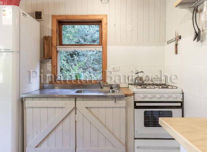 Cabaña en alquiler con 2 dorm en Villa La Angostura al pie del Cerro Bayo 1121 2