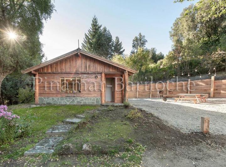 Cabaña en alquiler con 2 dorm en Villa La Angostura al pie del Cerro Bayo 1121