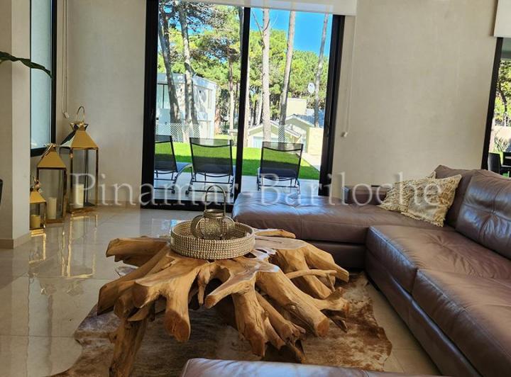 Foto de Alquiler Frontera Pinamar 4 dorm 3 baños 1 toil Pileta clim coch, imagen 3