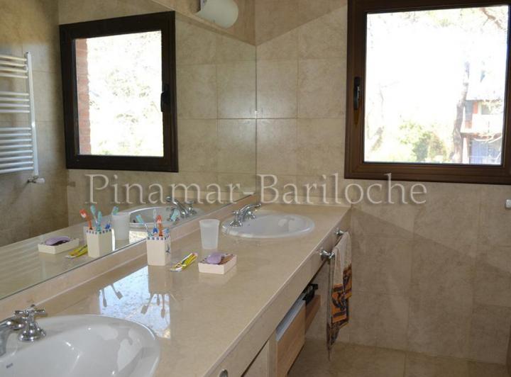 Foto de Casa en alquiler a metros del Mar en Cariló altura Parador Neruda -1004, imagen 3