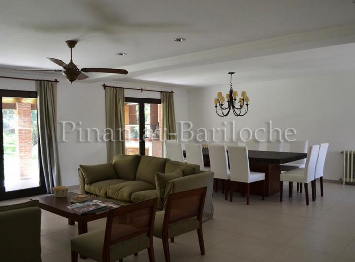 Foto de Casa en alquiler a metros del Mar en Cariló altura Parador Neruda -1004, imagen 4