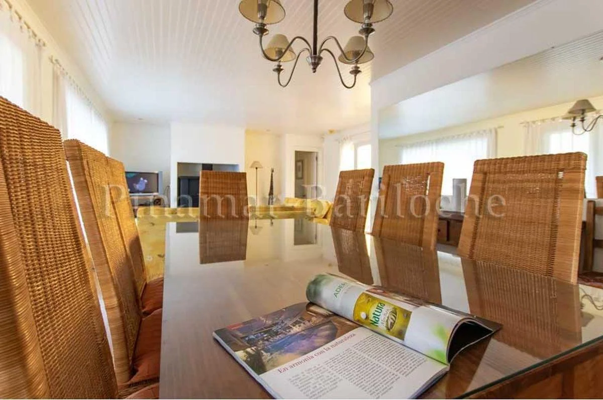 Foto de Casa en alquiler Cariló a metros de la playa - 4 Dormitorios - Pileta, imagen 3