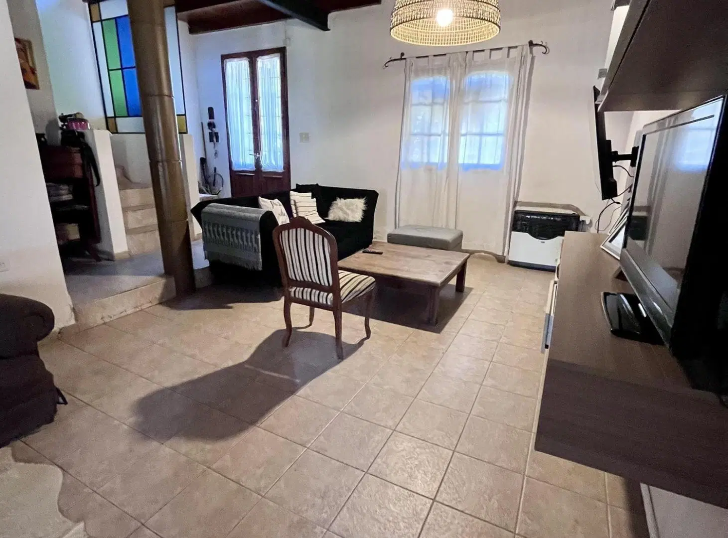 Casa de 2 dormitorios en Rivera Indarte! Con entrepiso! 4