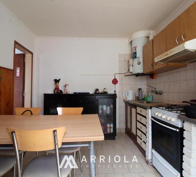 Local + 2 Departamentos de 3 Ambientes. Venta en Block. Barrio San Carlos 3