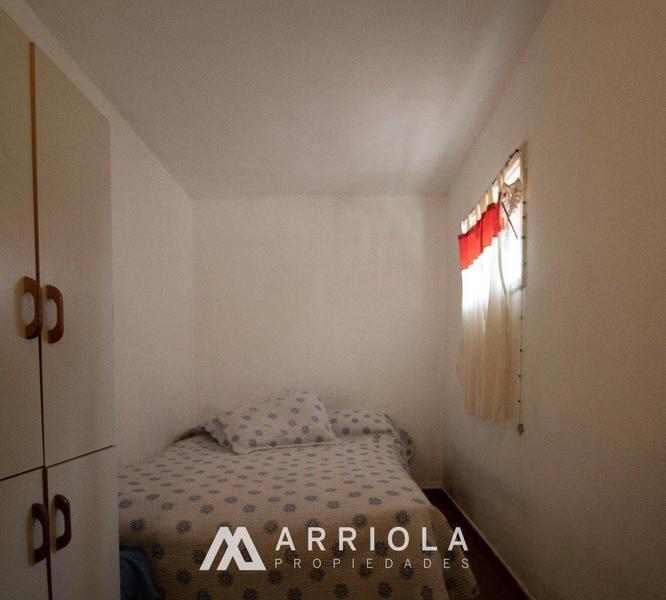 Local + 2 Departamentos de 3 Ambientes. Venta en Block. Barrio San Carlos 5