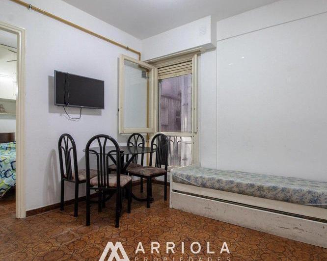VENTA Dpto 2 amb. interno. CENTRO.