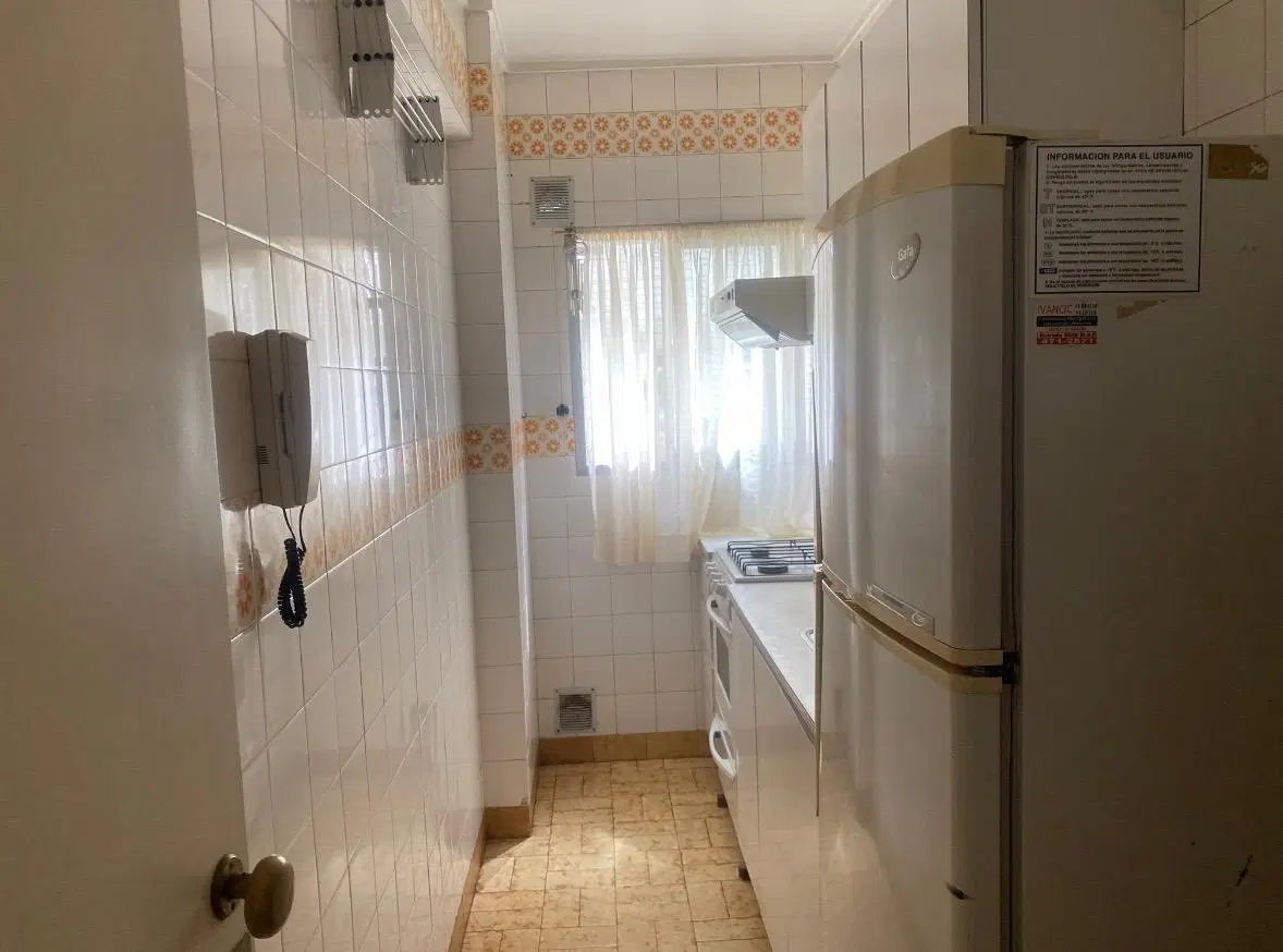 Departamento de 2 amb. a la calle. 1