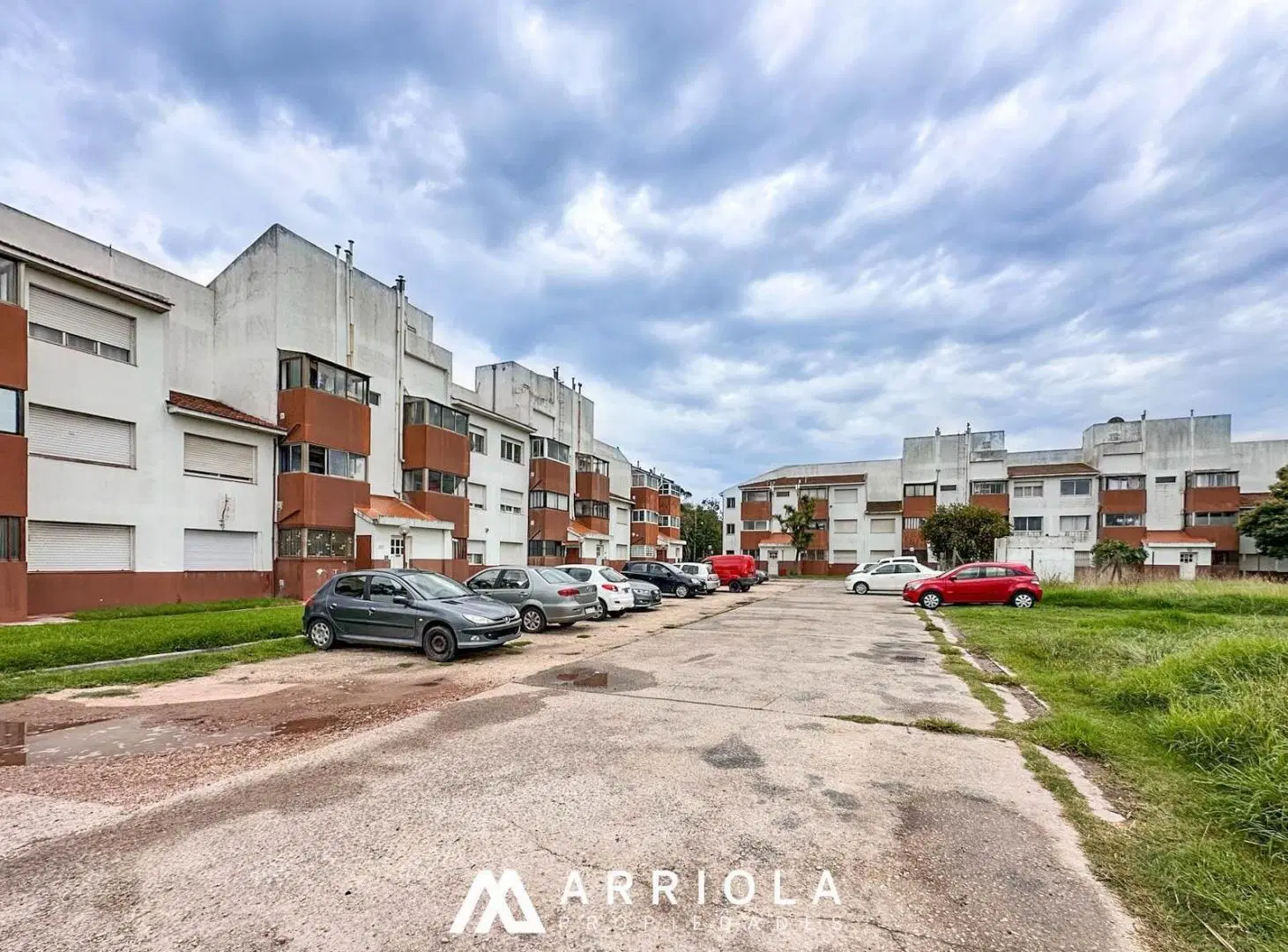 Dpto 3 amb. en Planta Baja con vista al Parque. ZONA ESTRADA. 3