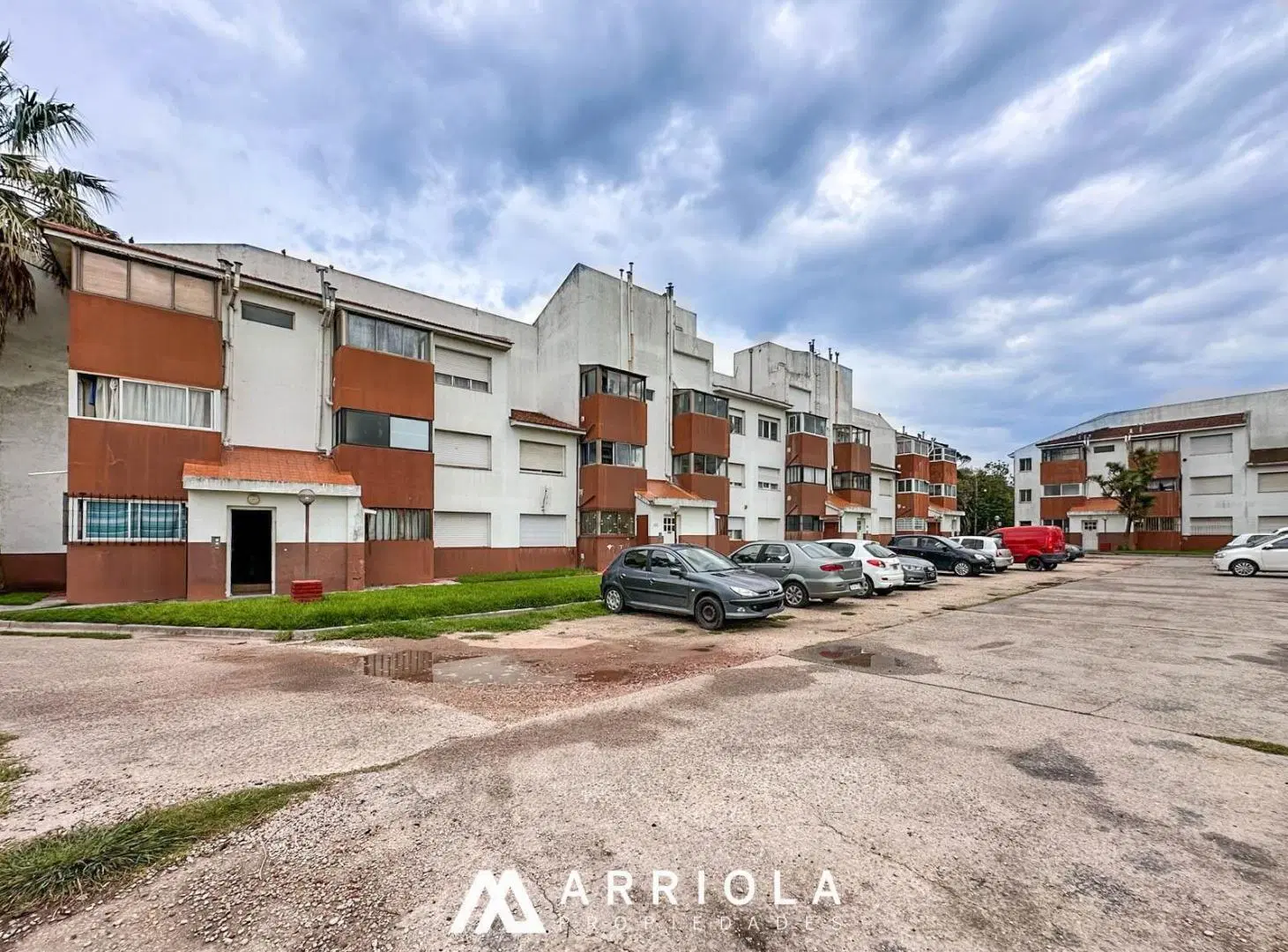 Dpto 3 amb. en Planta Baja con vista al Parque. ZONA ESTRADA. 4