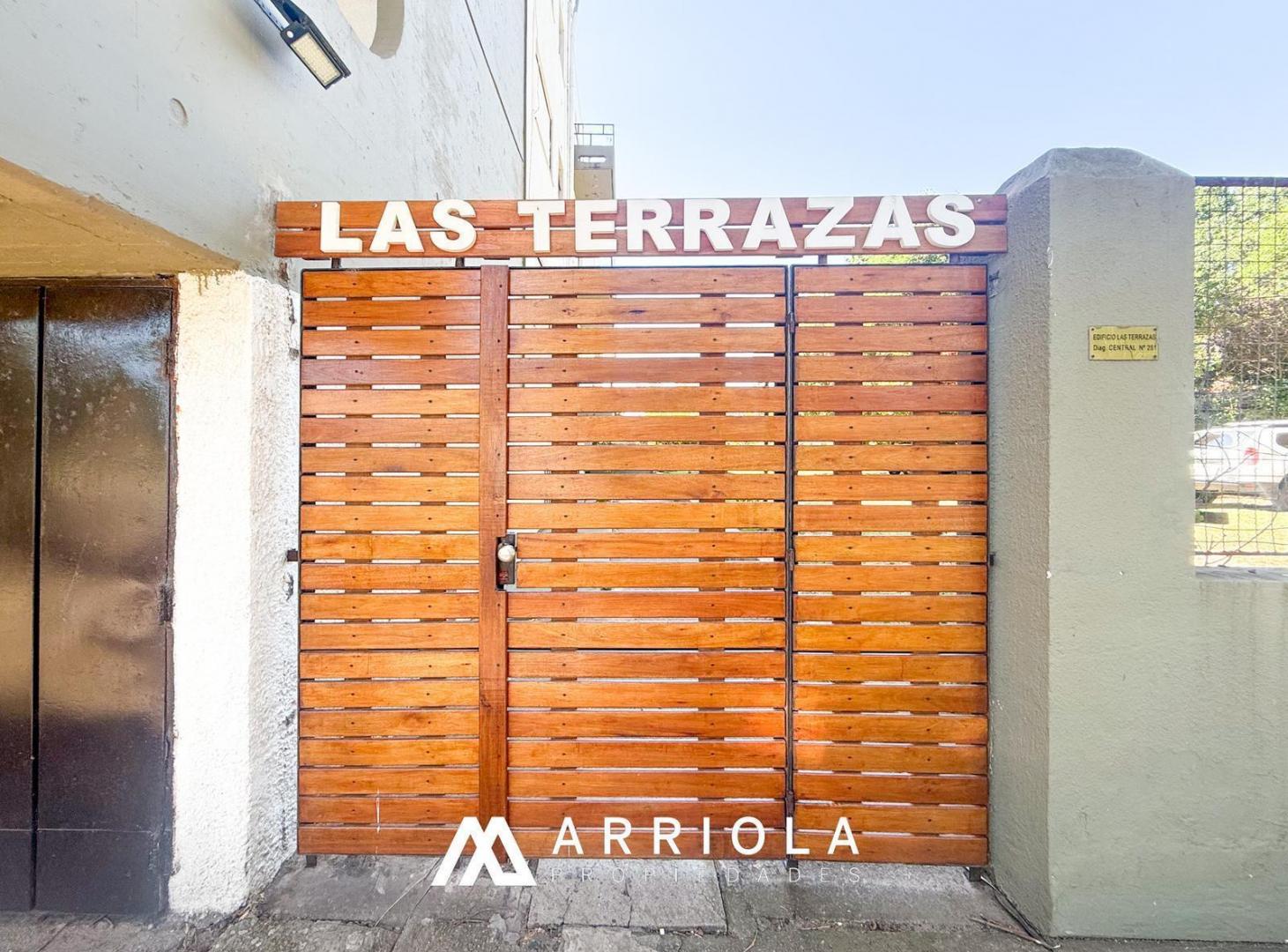 Departamento de 3 ambientes con cochera fija - Barrio Alfar