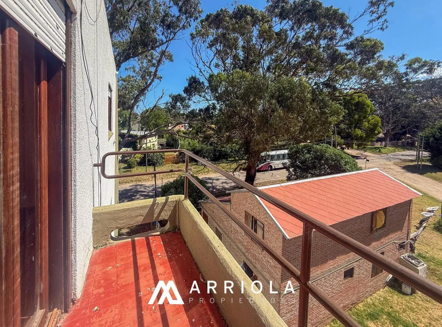 Departamento de 3 ambientes con cochera fija - Barrio Alfar 2