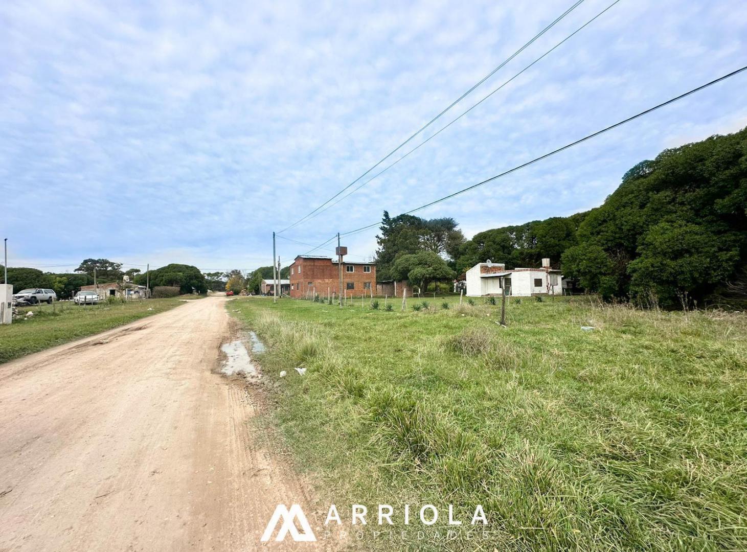 En BLOCK dos LOTES en Miramar, a pasos de la Villa Deportiva Los Santos del Oeste