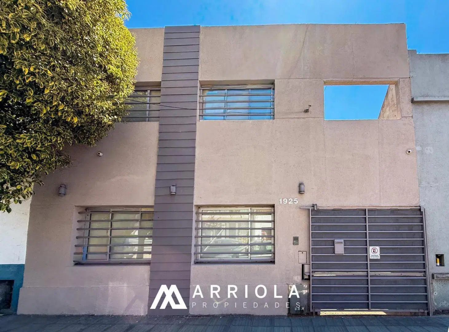 Casa MODERNA de 5 ambientes en lote propio 2