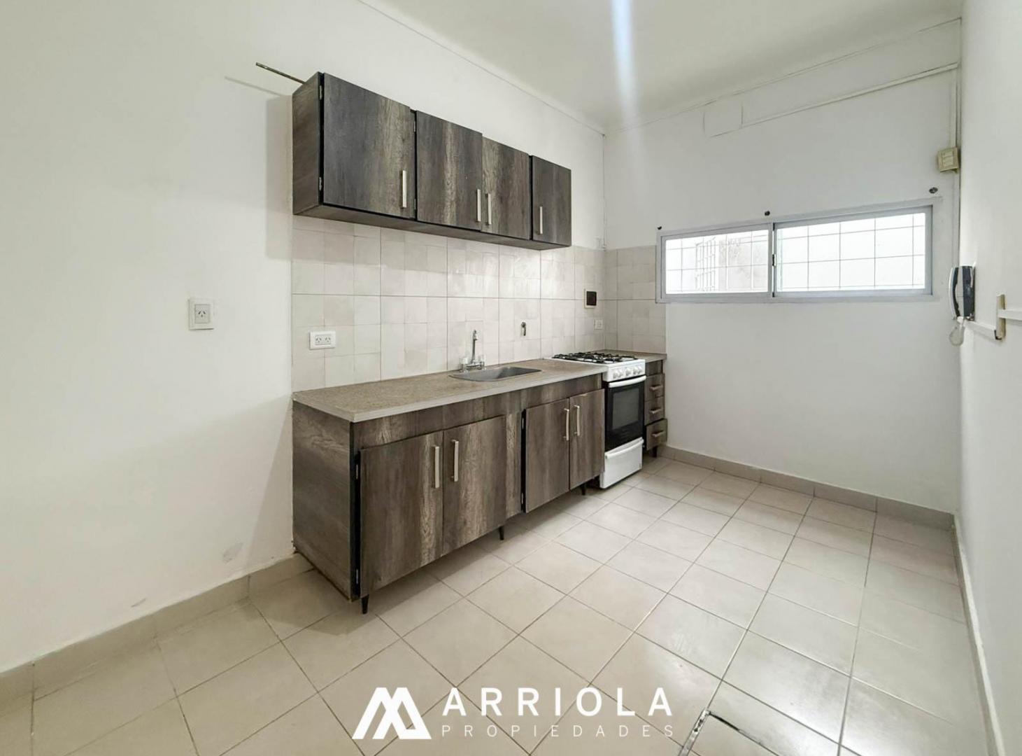 Foto de PH de 3 ambientes con patio, sin expensas a 2 cuadras de la playa., imagen 5