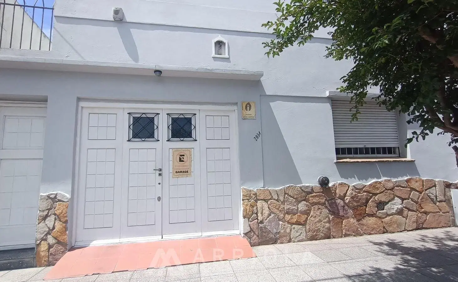 APTO CREDITO. Casa en Macrocentro con 3 dormitorios. Excelente estado! 5