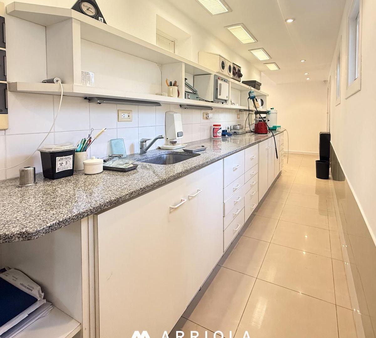 Foto de Oficinas ideales para CONSULTORIOS a pasos de GUEMES, imagen 5