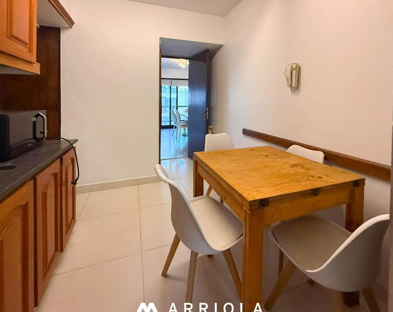 Foto de Piso de 4 ambientes con cochera doble. Muebles., imagen 3