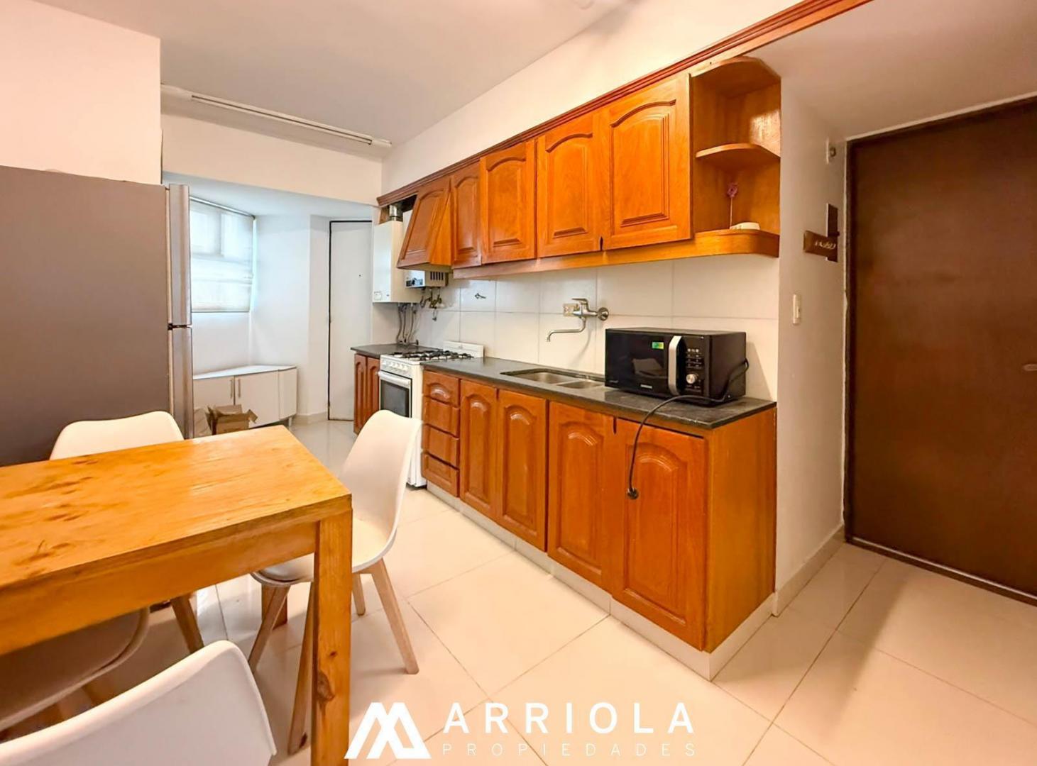 Foto de Piso de 4 ambientes con cochera doble. Muebles., imagen 5