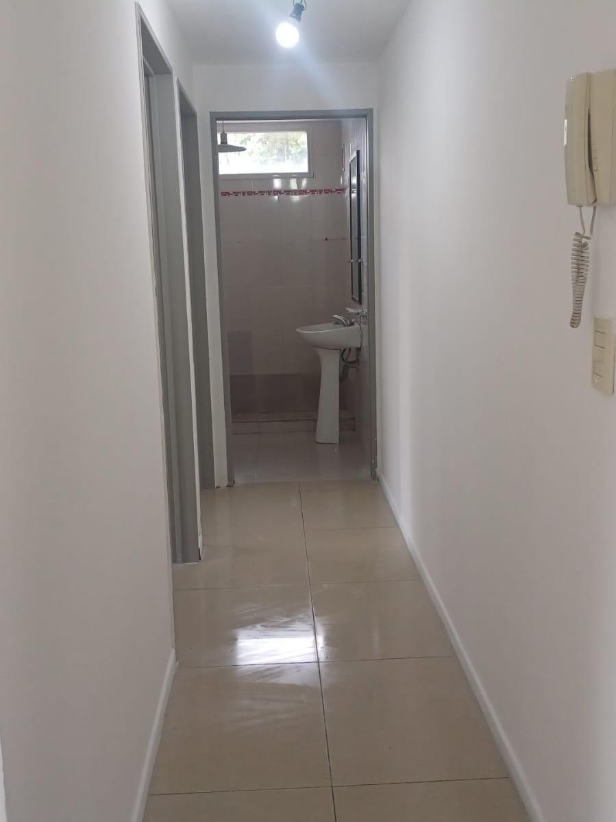 Alquiler Depto de Tres Ambientes en Villa del Parque 4