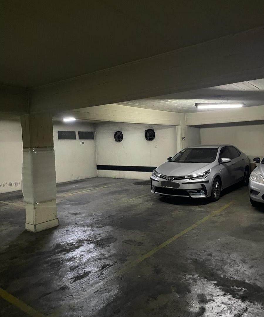 Cochera DOBLE en venta – 2do piso