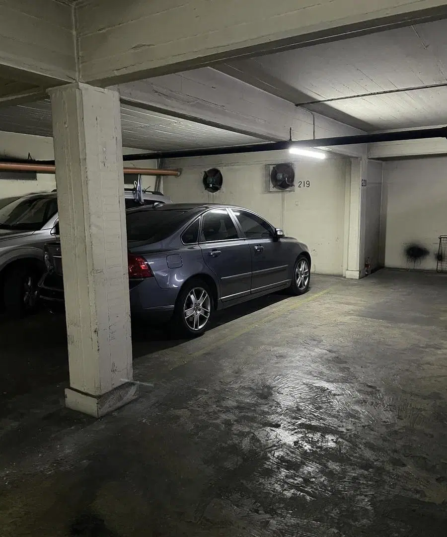 Cochera en venta – tercer piso 2