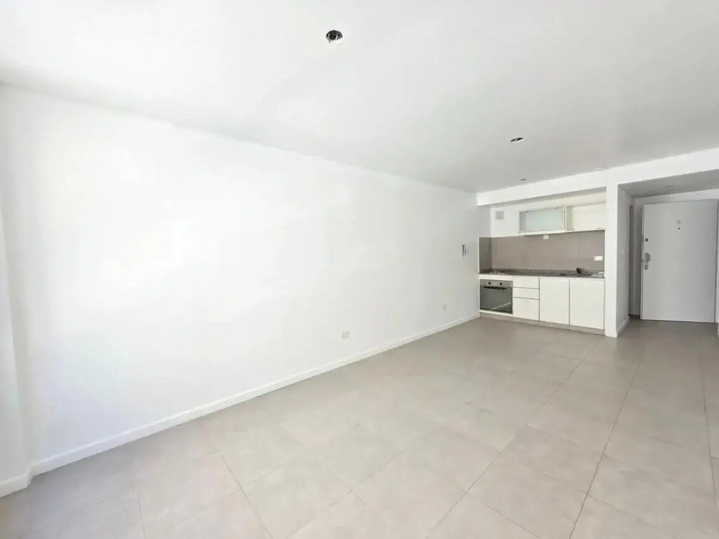 Nuevo valor! Monoambiente con cochera en venta Castelar Sur 2