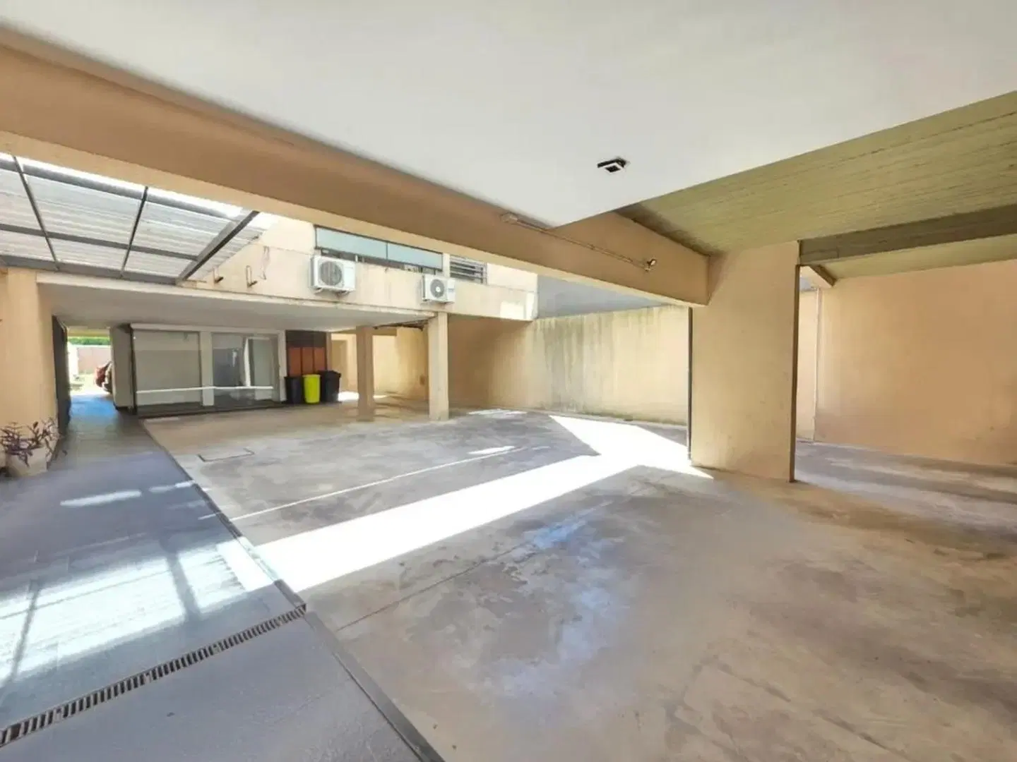 Nuevo valor! Monoambiente con cochera en venta Castelar Sur 5