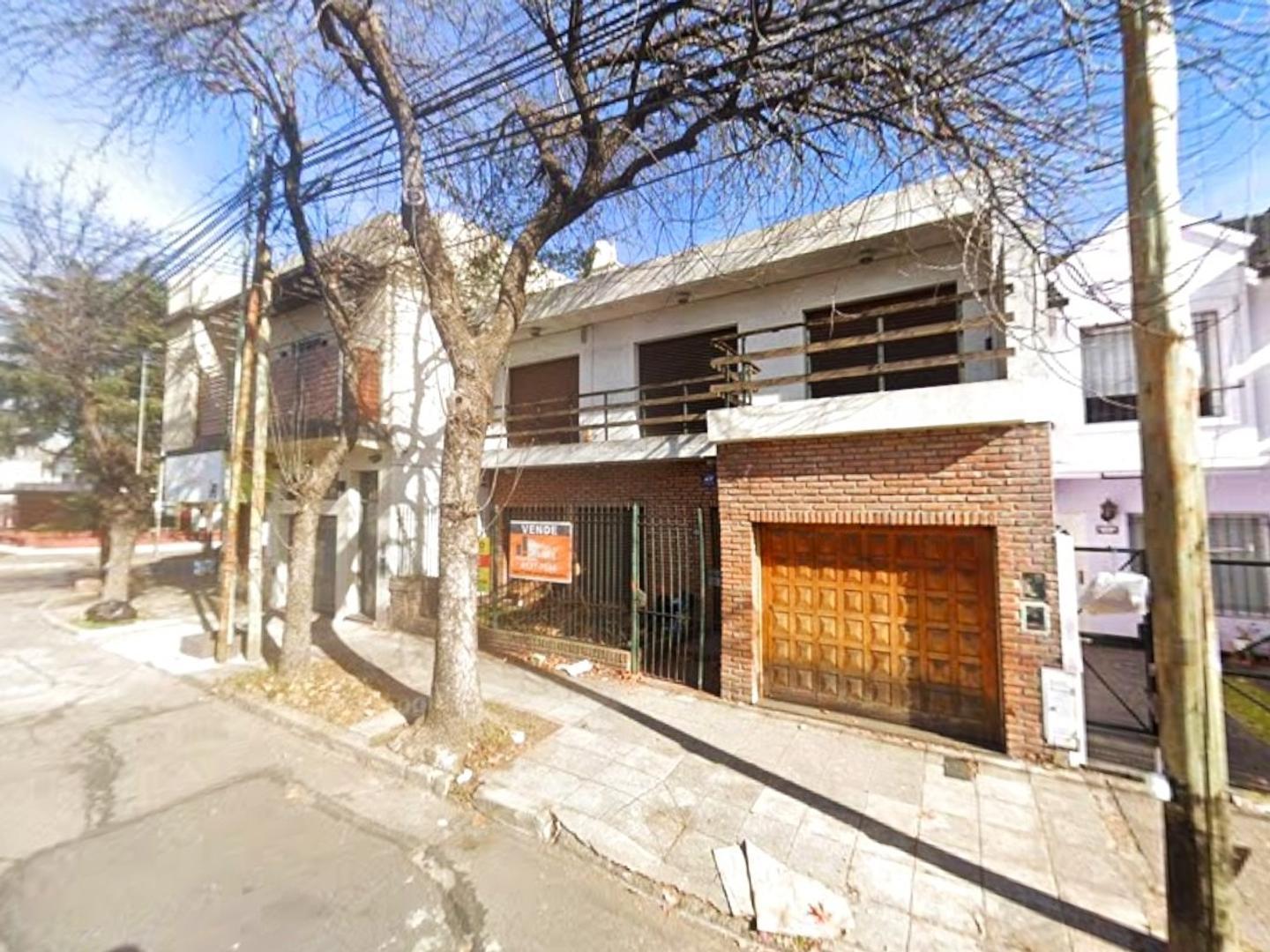 Foto de Casa en Venta 5 Amb. Villa Sarmiento Garaje Balcón Terraza, imagen 2