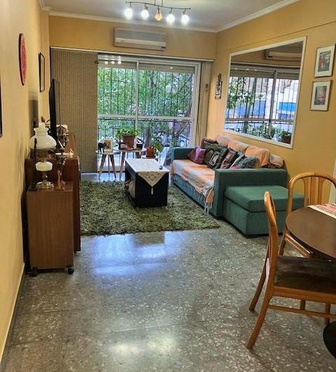 Av. Montes de Oca 1400