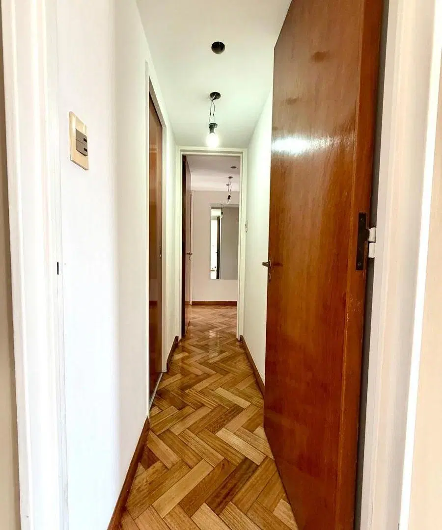 4 ambientes con dependencia con balcón y cochera - Av. Montes de Oca 3