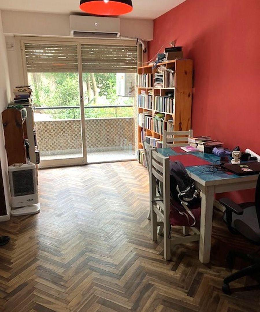 2 ambientes al contrafrente con balcón - En venta Barracas
