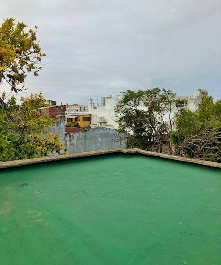 Foto de Depósito en terreno propio en dos plantas con terraza, imagen 2