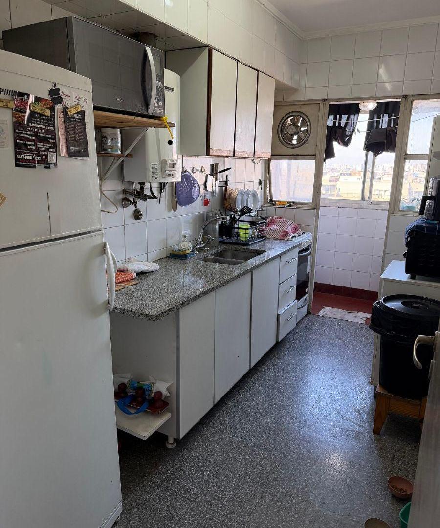 Foto de 2 ambientes al contrafrente con balcón en venta esquina Av. Patricios, imagen 3