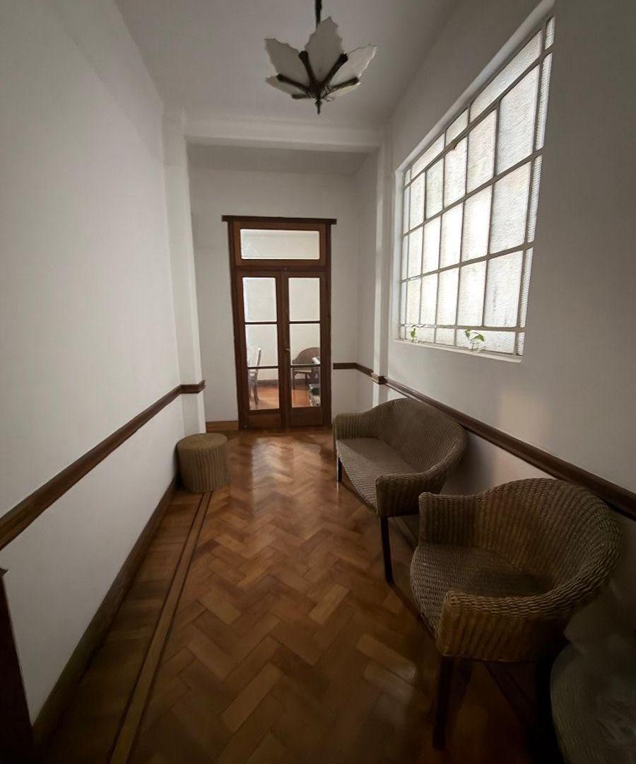 Foto de 4 ambientes al contrafrente en venta barrio Barracas sobre avenida, imagen 2