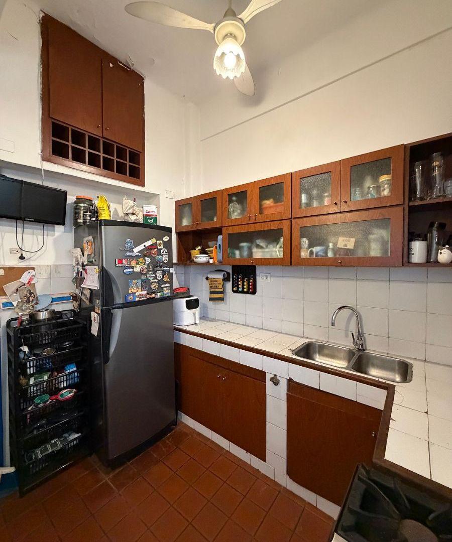 Foto de 4 ambientes al contrafrente en venta barrio Barracas sobre avenida, imagen 3